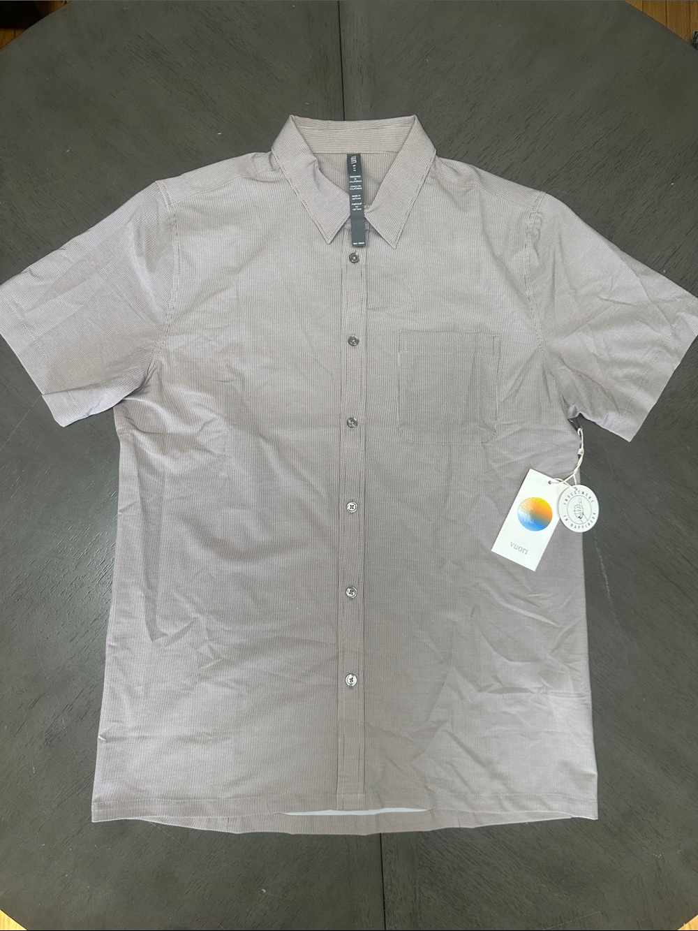 Vuori Short-Sleeve Button-Down Shirt in Light Gray